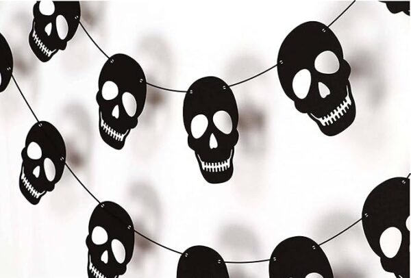 36 PCS Black Skull Garland – Party & Birthday Decorations - Image 2